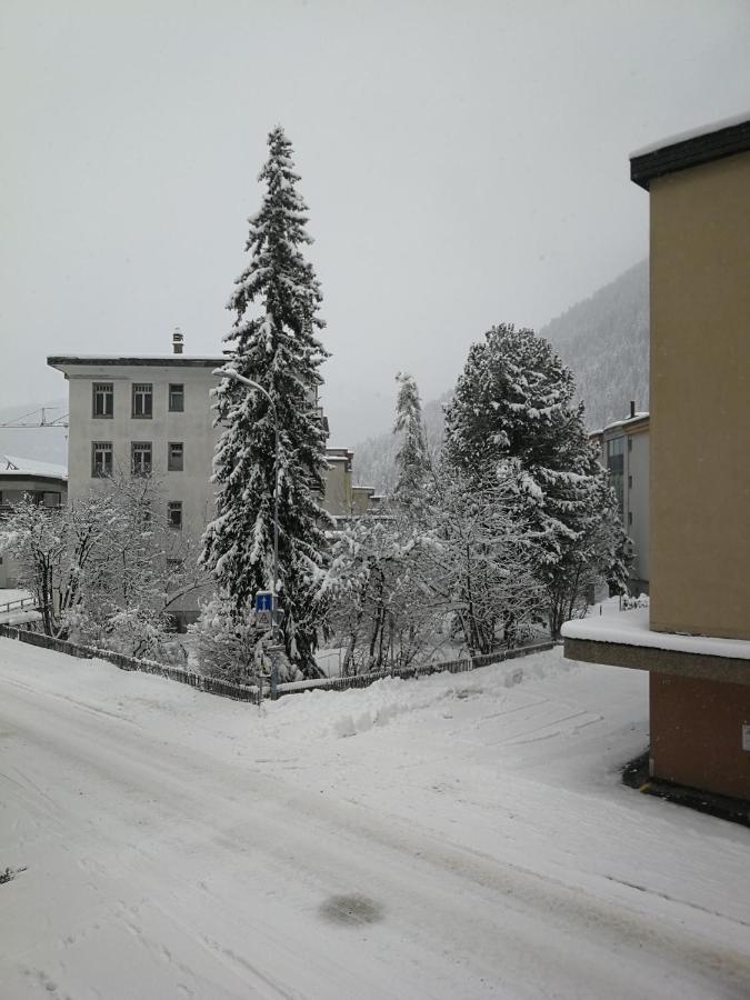 Haus Rhaetikon 1. Og, Links Appartement Davos Buitenkant foto